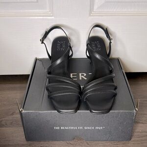 NWOT Naturalized black heels